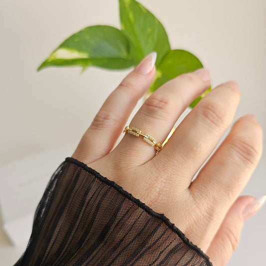 Pave Link Ring