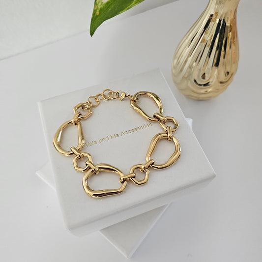 Irregular Links Bracelet