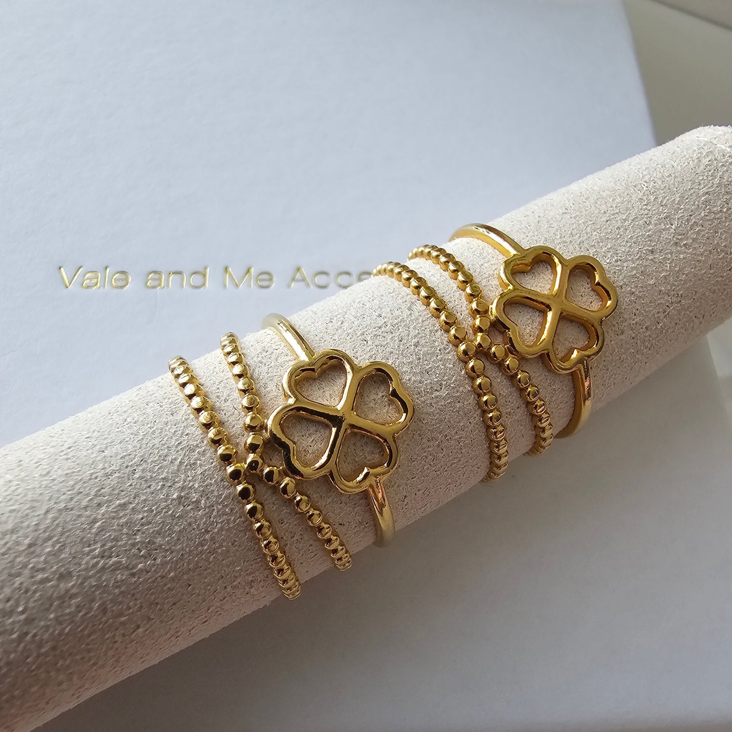 Four Leaf Flower Ring