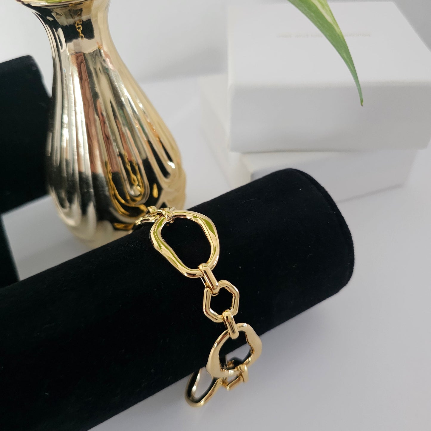 Irregular Links Bracelet