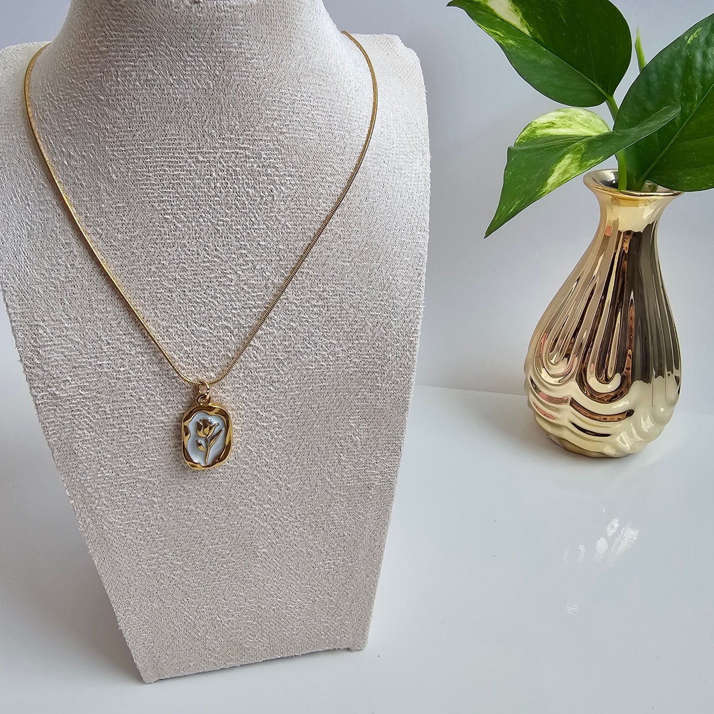 Vintage Rose Pendant Necklace