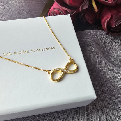 Infinity Pendan Necklace