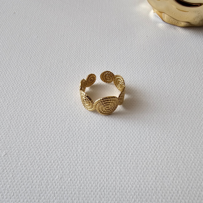 Adjustable Spiral Ring