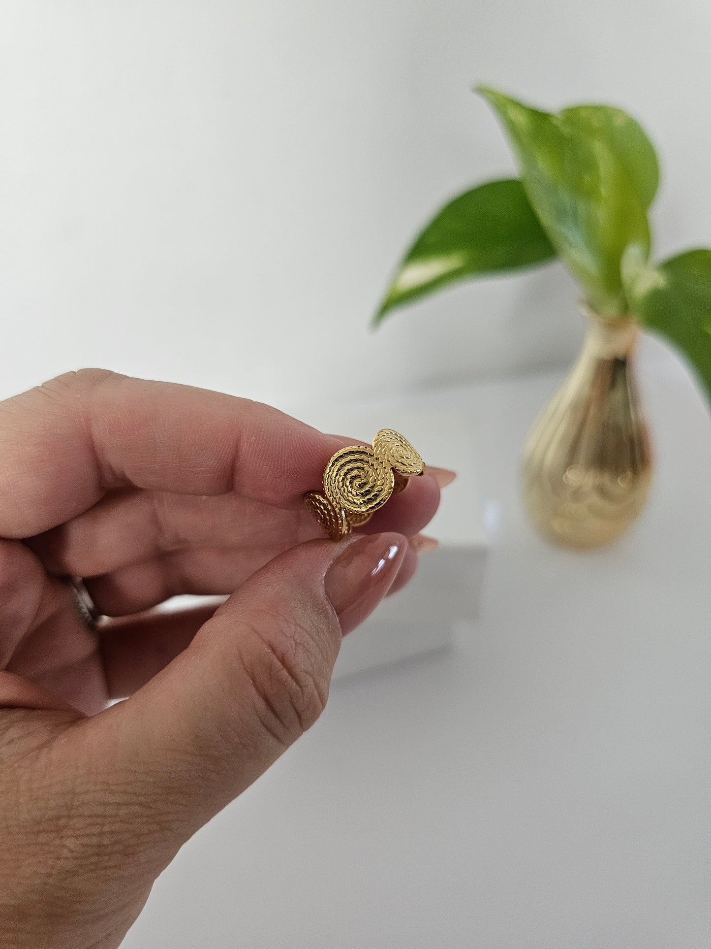 Adjustable Spiral Ring