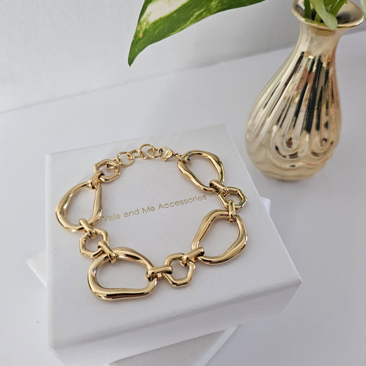 Irregular Links Bracelet