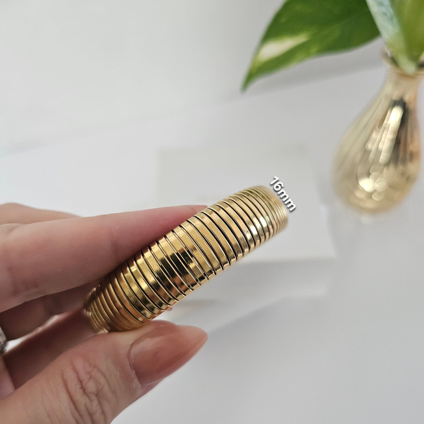 Flex Golden Bangle - Bold 16mm